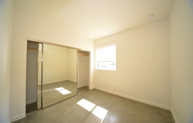 Mar Vista Lofts - Bedroom