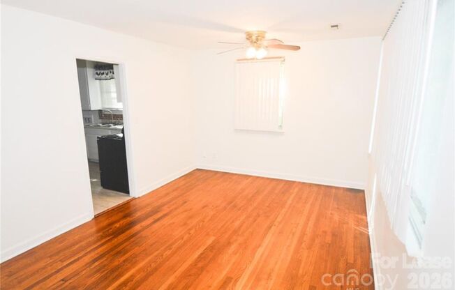 2143 FINCHLEY DR