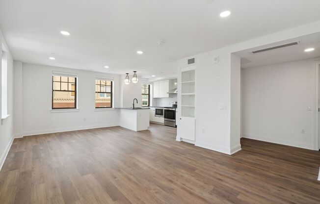 1 bed, 1 bath, 764 sqft, $3,335, Unit 902