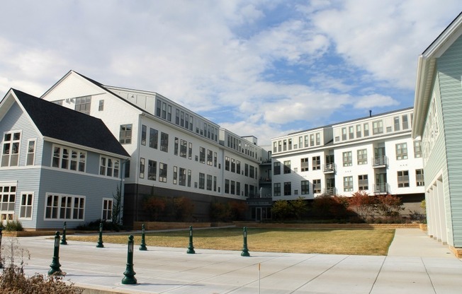 1 bed, 1 bath, 754 sqft, $1,850, Unit 203