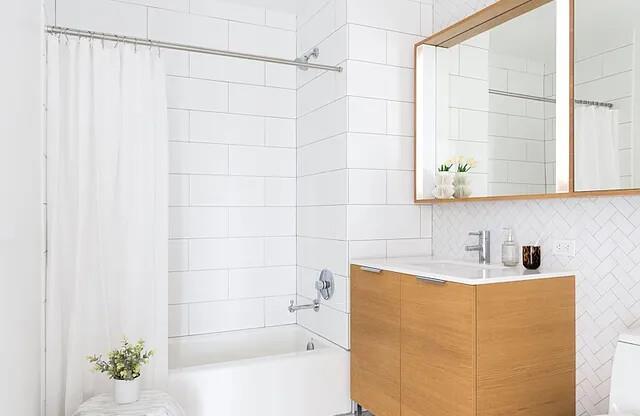 Studio, 1 bath, $4,600, Unit 1519