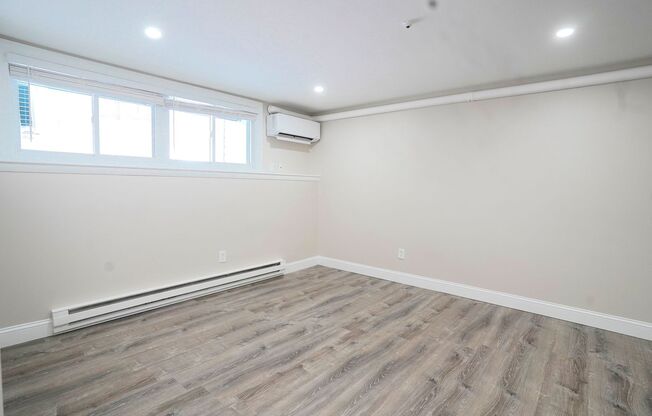 1 bed, 1 bath, 775 sqft, $2,100, Unit 76-1