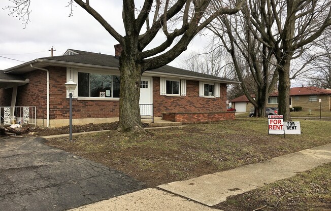 **3-BEDROOM/2-BATH RANCH W/ 2-CAR GARAGE!**