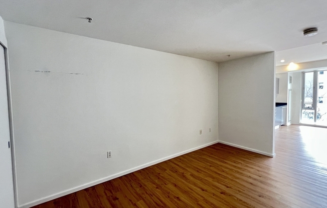 1 bed, 1 bath, 693 sqft, $2,900, Unit 318