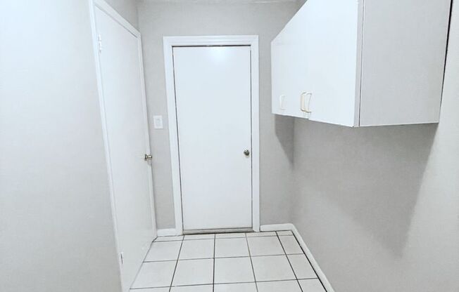 3 beds, 1 bath, $2,400