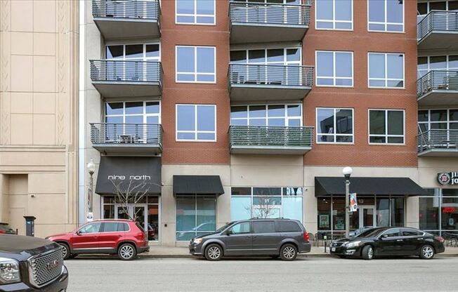 1 bed, 1 bath, 850 sqft, $2,300, Unit North Euclid Ave 9 #441