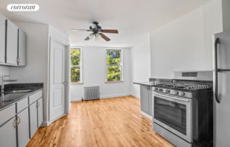 1 bed, 1 bath, $3,100, Unit 3R