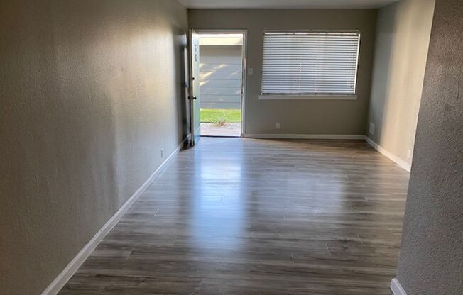 2 beds, 1 bath, 800 sqft, $1,450, Unit 1729-105