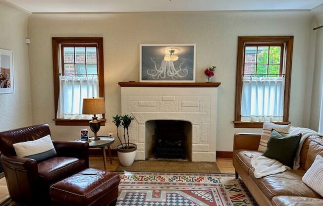 Spacious 4 Bedroom Home Minutes from Green Lake