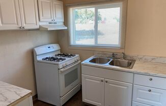 1 bed, 1 bath, 335 sqft, $850, Unit 6050 State Road #9