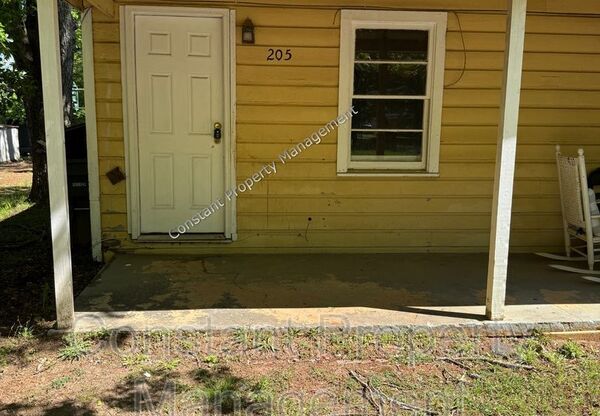 205 ALABAMA ST