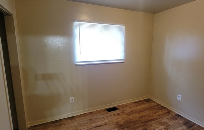 3907 AURORA ST