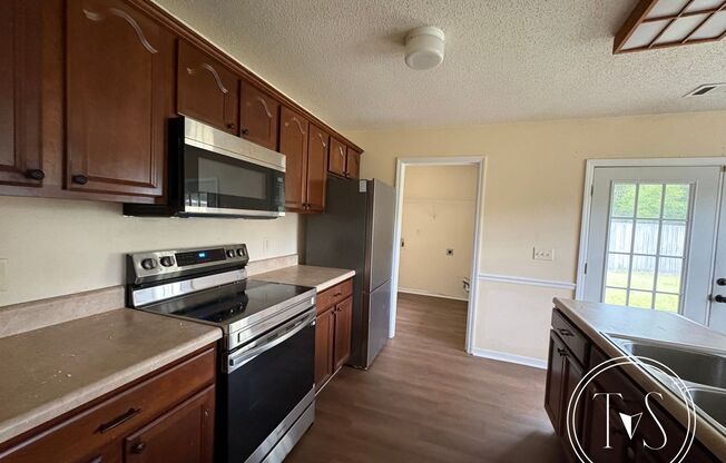 RATE DROP ALERT (was $2,374/month) and FALL MOVE-IN SPECIAL: 50% OFF 1st MONTH'S RENT!**