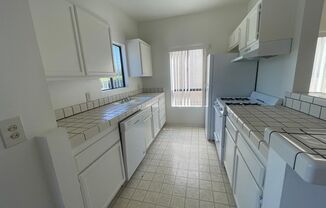 2 beds, 2 baths, 1,000 sqft, $3,095, Unit 4