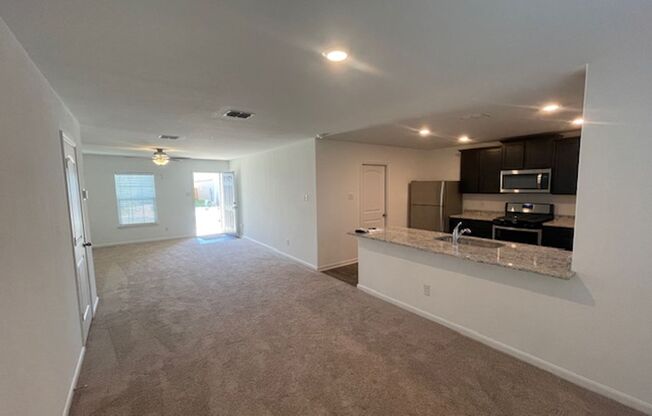 Newly Built 3 Bedroom 2.5 Bath in New Savannah Pl Subdivision - Near IH-10/Loop 1604