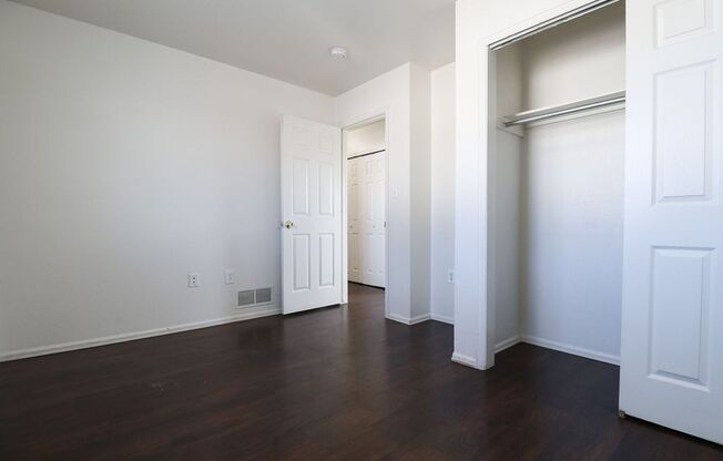 3 beds, 1 bath, $1,450, Unit 3638 Denver St