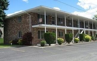 Mead School District 2 Bedroom 1 Bath Apartment