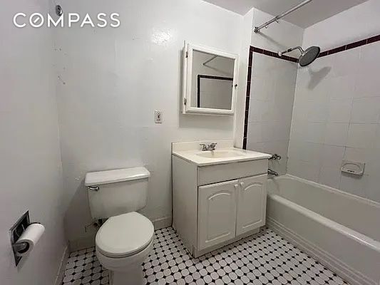 Studio, 1 bath, $2,650, Unit 5