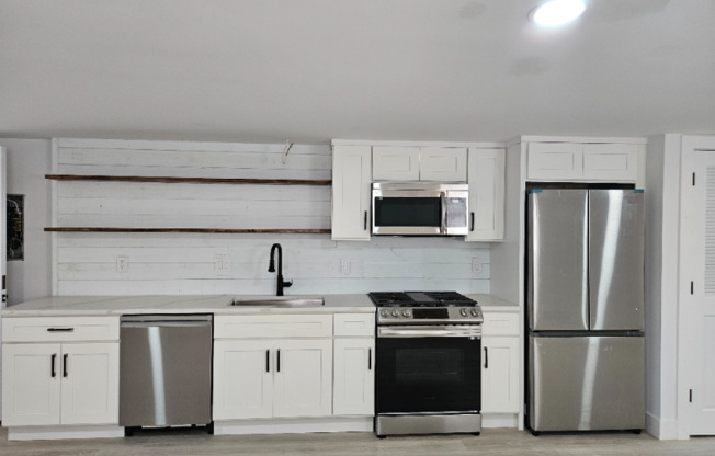 90 SHREWSBURY AVE