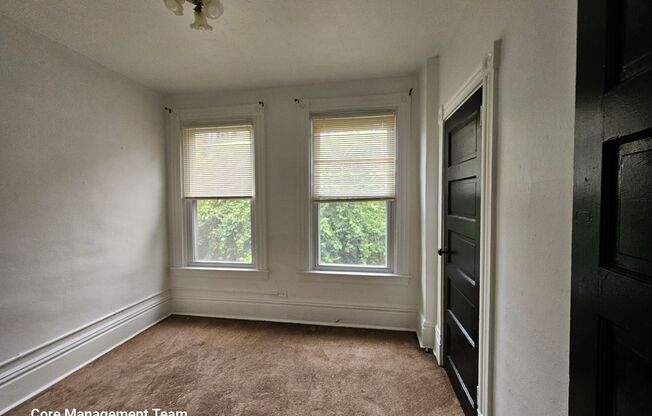 3 beds, 1 bath, $1,425