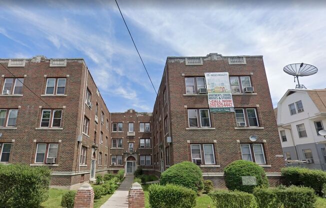 451-455 Edgewood St / Mancora Apartments, LLC