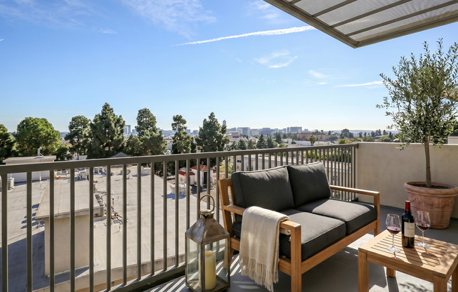 3 beds, 3 baths, 938 sqft, $3,204, Unit PH6