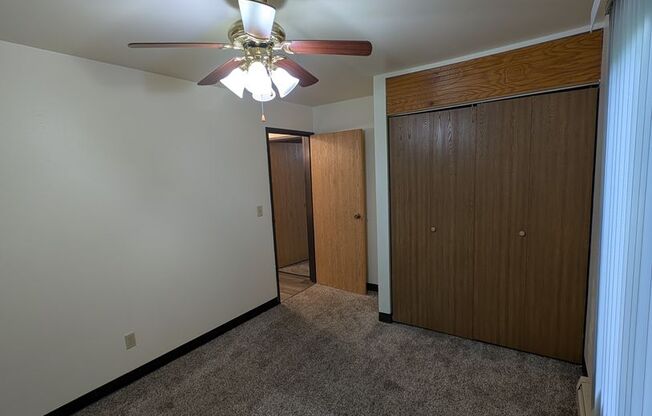 2 beds, 1 bath, 970 sqft, $1,199, Unit FB   3134