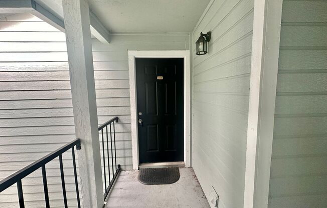 1 bed, 1 bath, 583 sqft, $1,295, Unit r2550n10305