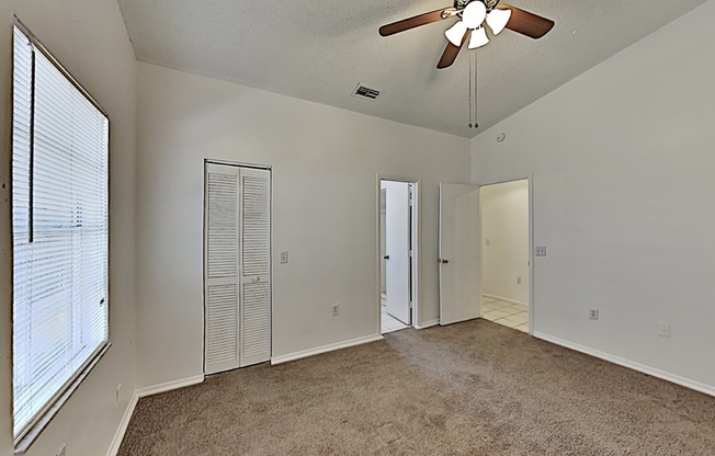 1038 WINTERBERRY LN
