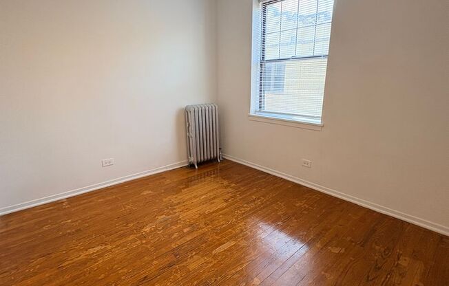 2 beds, 1 bath, 670 sqft, $1,200, Unit CA 133-3W