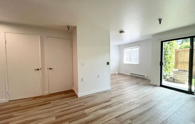 Studio, 1 bath, 480 sqft, $1,565, Unit 130