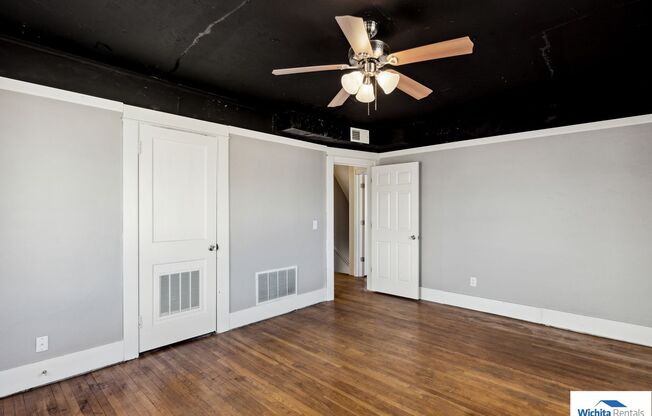 2 beds, 1 bath, 1,191 sqft, $1,395, Unit Unit 2