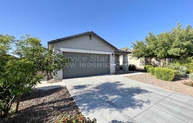 1764 E DESERT BREEZE PL