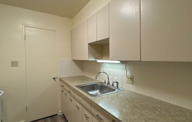 2 beds, 1.5 baths, 1,106 sqft, $1,650, Unit 103