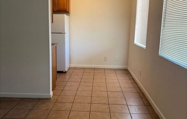 1 bed, 1 bath, 550 sqft, $1,000, Unit 08