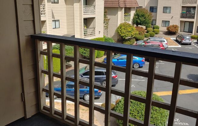 1 bed, 1 bath, 610 sqft, $1,650, Unit B304