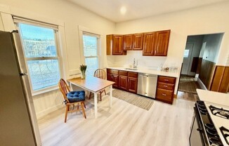 3 beds, 1 bath, $4,200, Unit 1