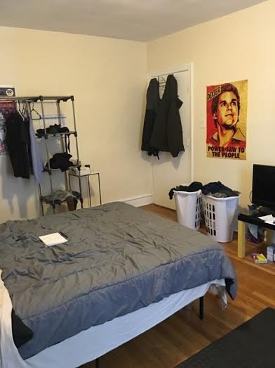 3 beds, 1 bath, 1,425 sqft, $1,595, Unit 4815-B2