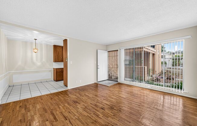 3888 Potomac Ave