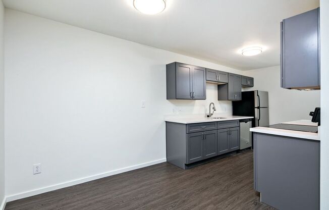 1 bed, 1 bath, 736 sqft, $1,927, Unit 3539 - 414