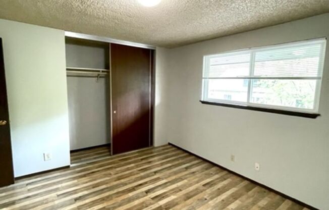 2 beds, 1 bath, 820 sqft, $1,395, Unit 6