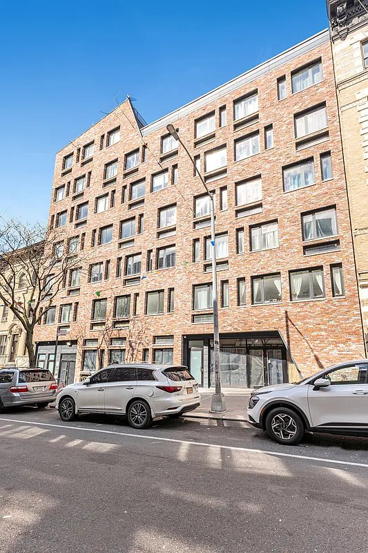 531 W 159 ST