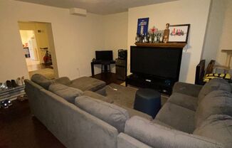 Southside Flats 3 bedroom! Central AC! Washer and Dryer Included! Available 8/4