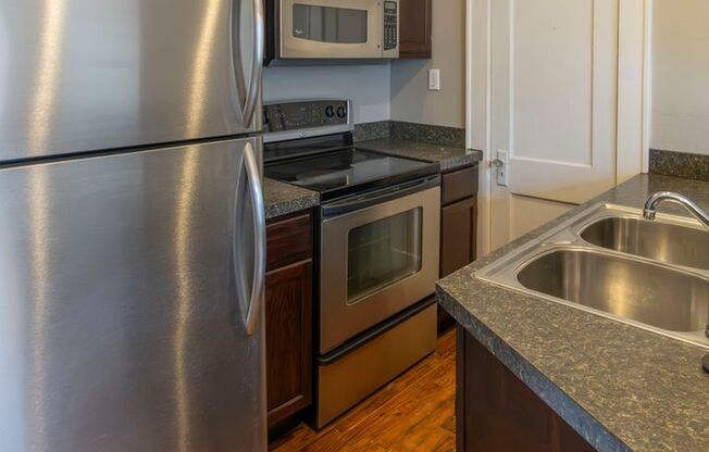 1/1 condo near Lake Eola