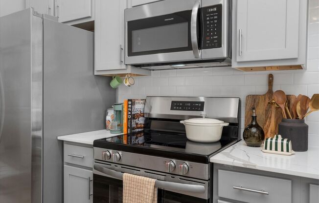 1 bed, 1 bath, 650 sqft, $1,300, Unit 402