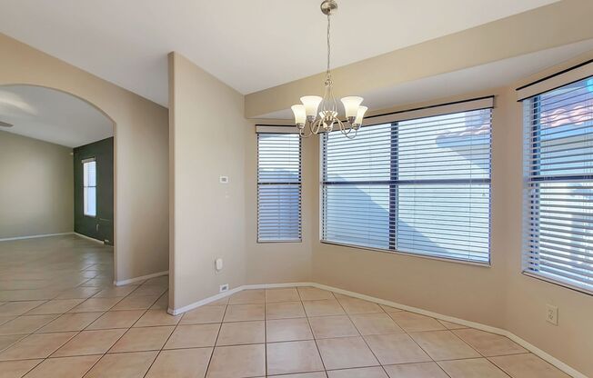 Very nice home on a Scottsdale culdesac!