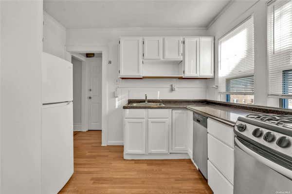 1 bed, 1 bath, $2,700