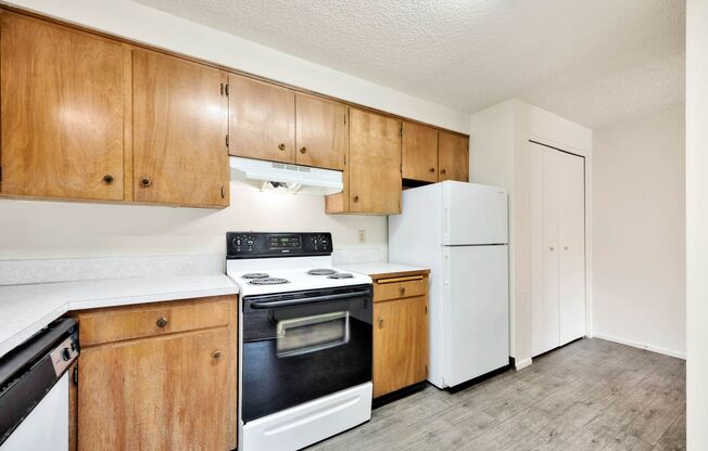 2 beds, 1 bath, 850 sqft, $1,250, Unit 167