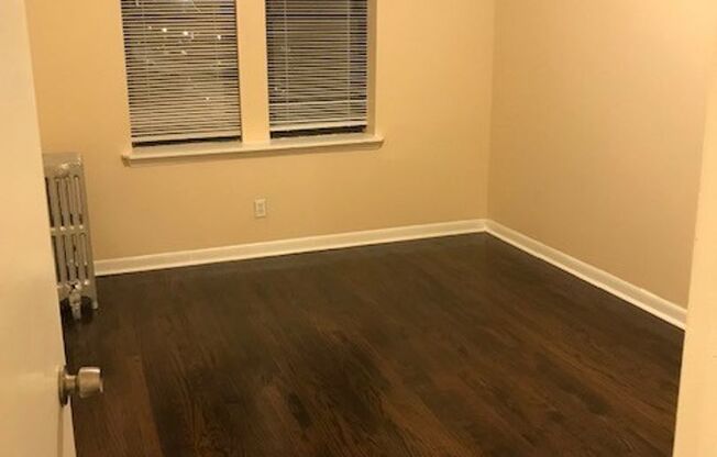 122-124 S California Ave/2806-12 W Wilcox St.