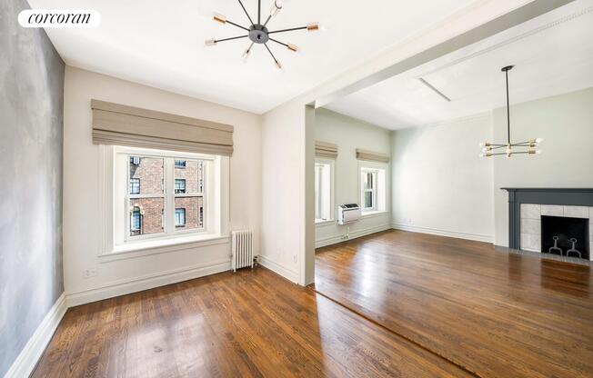 120 E 19 ST